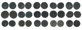 Lot mit 15 Münzen
Römisches Reich - Kaiserzeit - Lots. Bronze. spätrömische Periode
s/ss