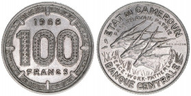 Republique Federale
Kamerun, Bundesrepublik. 100 Francs, 1968. Nickel - drei Riesenantilopen
12,08g
Schön 11
stfr-