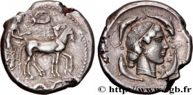 SICILY - SYRACUSE
Type : Tétradrachme 
Date : c. 450-440 AC. 
Mint name / Town : Syracuse, Sicile 
Metal : silver 
Diameter : 26,5  mm
Orientation die...