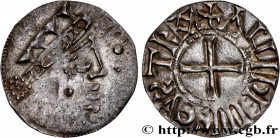 VENDÔMOIS - VENDÔME
Type : Denier 
Date : c. 960 
Date : n.d. 
Mint name / Town : Vendôme 
Metal : billon 
Diameter : 20,5  mm
Orientation dies : 12  ...