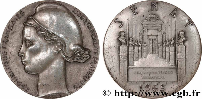 V REPUBLIC
Type : Médaille, Sénat, Sénateur 
Date : 1965 
Metal : silver 
Milles...