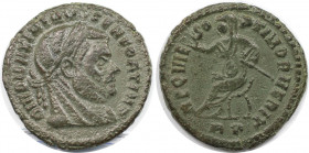Römische Münzen, MÜNZEN DER RÖMISCHEN KAISERZEIT. Constantine I. (306-337 n. Chr). Bronze 317-318 n.Chr. (3.48 g. 19 mm). Vs.: DIVO MAXIMIANO SEN FORT...