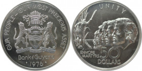 Weltmünzen und Medaillen, Guyana. 10. Jahrestag der Unabhängigkeit. 50 Dollars 1976. 48,30 g. 0.925 Silber. 1.44 OZ. KM 45. Auflage nur 100 Stück! NGC...