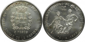 Weltmünzen und Medaillen, Kuba / Cuba. Fußball-Weltmeisterschaft 1990 Italien. 5 Pesos 1988. 6,0 g. 0.999 Silber. 0.19 OZ. KM 216. Stempelglanz