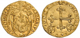 Gregorio XIII (Ugo Boncompagni), 1572-1585. Bologna. Scudo del sole (1583-1584), AV 3,32 g. GREGORIVS – XIII PONT MAX Stemma sormontato da triregno e ...