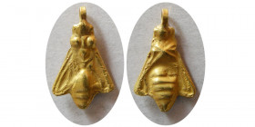 PHOENICIA, Circa 500 BC. Early Phoenician gold Bee pendent.