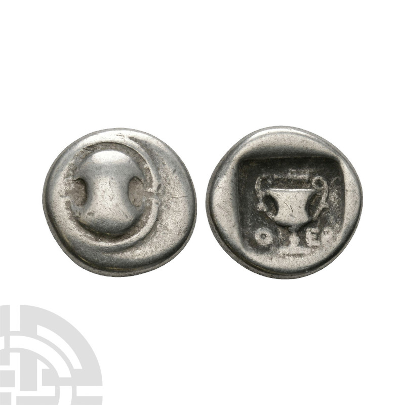 Thebes - Boeotia - Shield AR Hemidrachm 425-375 B.C. Obv: Boeotian shield. Rev: ...