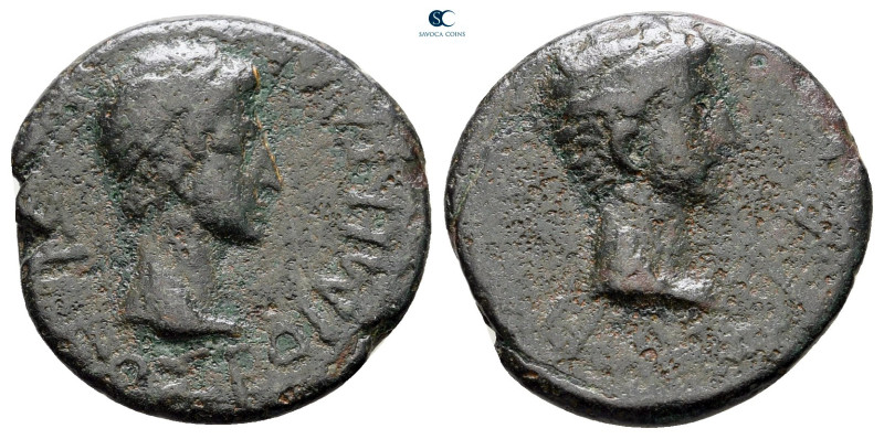 Kings of Thrace. Rhoemetalkes I with Augustus 11 BC-AD 12. 
Bronze Æ

18 mm, ...