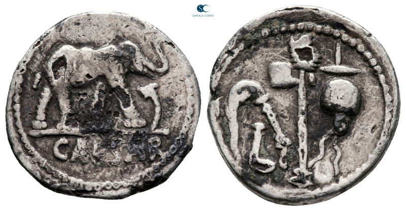 Julius Caesar 49-48 BC. Military mint travelling with Caesar
Fourreè Denarius
...