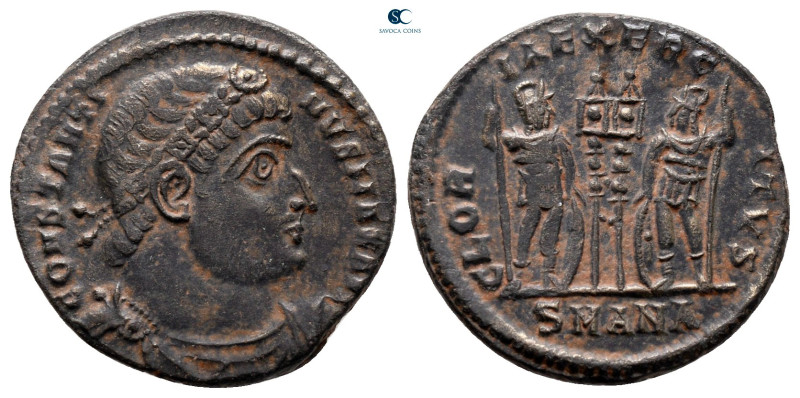 Constantine I the Great AD 306-337. Antioch
Follis Æ

18 mm, 2,56 g



ve...