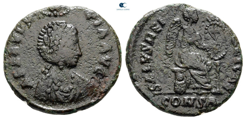 Aelia Eudoxia AD 400-404. Constantinople
Follis Æ

17 mm, 2,32 g



nearl...