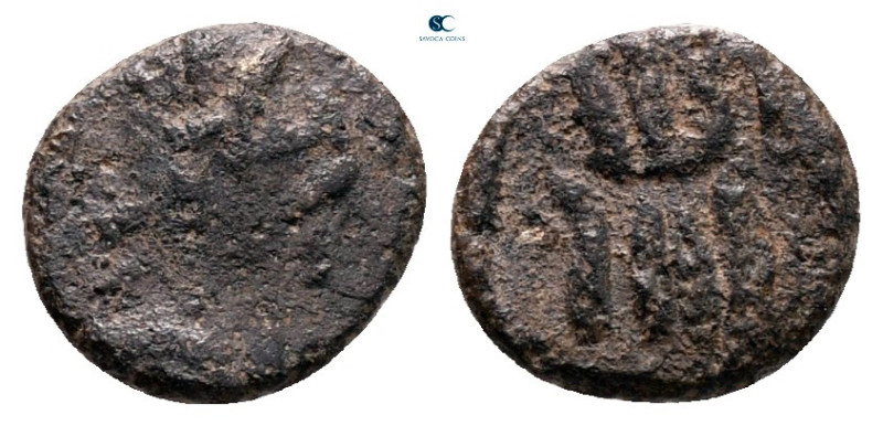 The Vandals. AD 480-540.
Nummus Æ

9 mm, 0,50 g



nearly very fine