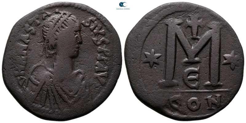 Anastasius I AD 491-518. Constantinople
Follis or 40 Nummi Æ

35 mm, 16,73 g...