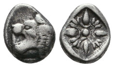 Greek Obol, Ca. 350-300 BC. AR.



Condition: Very Fine



 Weight: 1.15 gr Diameter: 10.3 mm