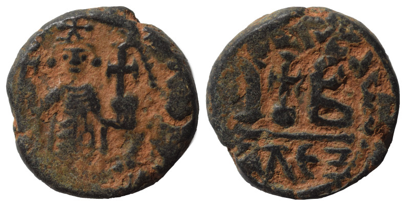 Constans II, 641-668. Follis (bronze, 7.92 g, 21 mm), Alexandria. Constans stand...