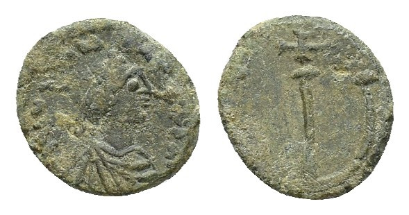 Justinian I, 527-565 AD. AE Pentanummium (1.3g 11.3mm) of Constantinople. Diadem...