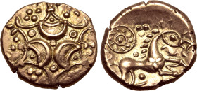 Britannia, the Iceni AV Stater. Antedios, circa AD 1-25. Interwoven wreaths forming hexagonal frame with three crescents and annulets within; groups o...