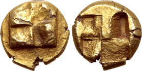 Ionia, uncertain mint EL Hekte. Circa 625-600 BC. Phokaic standard. Raised clockwise swastika pattern / Quadripartite incuse square. Rosen 314; Traité...