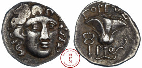 Rhodes, Magistrat Gorgos, Drachme, Vers 387-304 avant J.-C., Av. Tête d'Hélios de face un quart à gauche, Rv. Rose avec une feuille à droite, dans le ...
