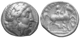 Ostkelten. Philippos II - Typen.

 Tetradrachme (Silber).
Vs: Kopf des bärtigen Zeus mit Lorbeerkranz rechts.
Rs: Nackter Jüngling mit Palmzweig z...