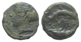 Sizilien. Syrakus. Dionysios I. (405 - 367 v. Chr.).

 Bronze. Ca. 405 - 375 v. Chr.
Vs: Nymphenkopf mit Sphendone links.
Rs: Zwei Delfine um Ethn...