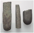 Mittelalter - Lots.


Russland. 
Altrussland. 

Lot (3 Stück, Silber/Kupfer): Griwna-Barren, 13. - Mitte 15. Jh.

Patina, sehr schön - vorzügl...