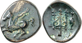 KORINTHIA. 
KORINTH. Trite (Drachme) (4. / 3. Jahrhundert v.Chr.) 14mm 1,76g. Pegasos fliegt n.l.; unten Q / Dreizack, links D, rechts Vase. SNG Cop....