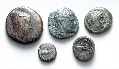 GRIECHEN. 
MAKEDONIEN. 50 Kleinbronzen 10-24mm: meist Makedonien Alexander III., Philippus II., Thrakien, auch Kleinasien. . 

meist s