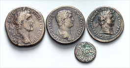 RÖMISCHES KAISERREICH. 
Allgemein: Bronzemünzen:. Lot von 4 Bronzeprägungen: Sesterze (Hadrian, Antoninus Pius), As (Domitian), Quadrans (Caligula). ...