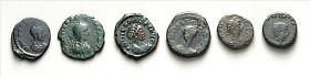 RÖMISCHES KAISERREICH. 
Allgemein: Spätrömische Bronzemünzen. 15 Kleinstbronzen (Minimi) 4spätes 4. Jahrh. 8-12mm, meist Theodosius, Honorius, u.a. ....