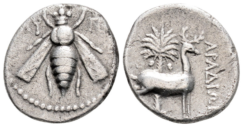 Greek
PHOENICIA, Arados (Circa 172/1-111/0 BC)
AR Drachm (17.1mm, 3.1g)
Obv: Bee...