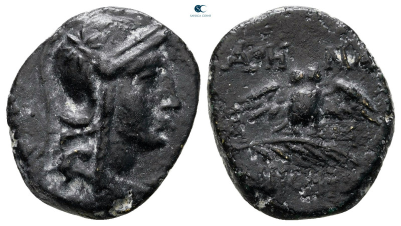 Mysia. Pergamon circa 200-133 BC. 
Bronze Æ

17 mm, 2,62 g



nearly very...