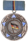 Ausgaben der DDR. 
Staatl. Auszeichnungen. 
Hervorragende Jugendbrigade der DDR, Medaille (1960-62), Buntmet. silberfarb., emaill., mit Staatswappen...
