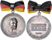 Ausgaben der DDR. 
Staatl. Auszeichnungen. 
Carl-Friedrich-Wilhelm-Wander-Medaille in Silber, mit Randpunze "900". B.&nbsp;130.

vz