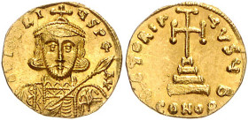 Byzantinische Münzen. 
Tiberius III. Apsimarus, 698-705. Solidus, GOLD, 4,38 g, Constantinopel, 2. Offizin, Bü. des Kaisers v.v. mit Schild, den Spee...