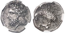 GRÈCE ANTIQUE
Bruttium, Locres. Nomos ou statère ND (320-280 av. J.-C.), Locres.
NGC Ch XF 4/5 4/5 overstruck (5790005-013).
Av. ΛOKP[ΩN]. Tête lau...
