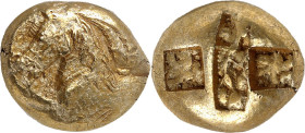 GRÈCE ANTIQUE
Ionie, cité indéterminée. Statère d’électrum ND (550-525 av. J.-C.), Atelier indéterminé.
NGC Ch XF 4/5 4/5 (3819241-002).
Av. Protom...