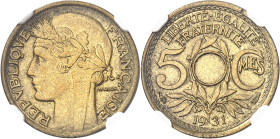 FRANCE
IIIe République (1870-1940). Épreuve hybride Morlon/Lindauer de 50 centimes en cupro-aluminium 1931, Paris.
NGC MS 63 (5788509-011).
Av. REP...