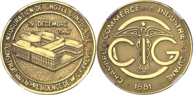 GUYANE
Ve République (1958 à nos jours). Médaille d’Or, inauguration de l’Hôtel consulaire 1987.
NGC MS 64 (6389235-055).
Av. INAUGURATION DE L’HOT...
