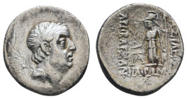 Griechen Lots und Sammlungen
 AR Drachme Lot aus insgesamt 5 Münzen, 4 Prägungen kappadokischer Herrscher, darunter zwei Münzen von Ariobarzanes I. P...
