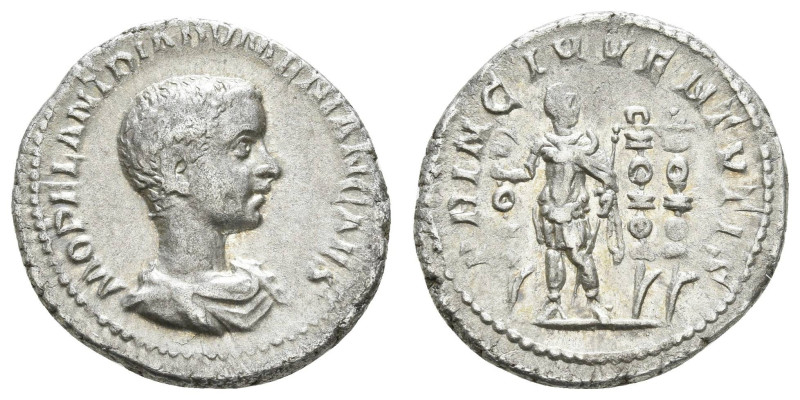 Römer Kaiserzeit
Diadumenianus, 217-218 AR Denar 15.5.-8.6.218 Rom Av.: barhäup...