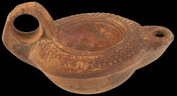Antike Objekte
 Öllampe aus rotem Ton, mit Verzierung, Durchmesser ca. 10 cm