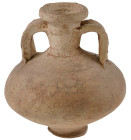 Antike Objekte
 Zweihenkelkrug aus gelbbraunem Ton, H ca. 11 cm, Ø ca. 10 cm, Fehlstelle am oberern Rand, Fuß beschliffen