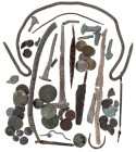 Antike Objekte
 diverse Fundobjekte von Nägeln über Nadeln bis zu Münzen, bitte eingehend besichtigen