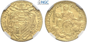 Roma, Clemente XIII (1758-1769), Zecchino 1766 anno VIII, Au mm 21 g 3,43 di altissima conservazione. In Slab NGC MS64 (second best grade, cert. 57890...