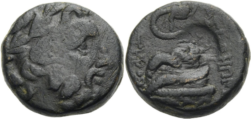 Mysien. 
Pergamon. 
Bronze. 133 v. Chr. - Augu Kopf des Asklepios mit L. n. r....