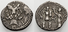 Römische Republik. 
M. Fourius Philus, 119 v. Chr. Denar. M. FOVRI. L. F. Bärtiger Ianuskopf. Rv. ROMA Roma mit Lanze und Helm n.l. stehend, eine Tro...