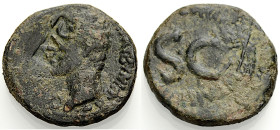 Kaiserzeit. 
Augustus, 27 v. Chr. -14 n. Chr. Münzmeister-As. Kopf n.l. Rv. Großes SC. Nicht näher bestimmbar. 10,61 g. Auf Vs. Viereckiger Gegenstem...