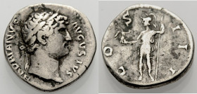 Kaiserzeit. 
Hadrianus, 117-138. Denar, ca. 124-125 Büste mit L. n. r. HADRIANVS AVGVSTVS Rv. COS III Roma in kurzer Tunika n.l. stehend, Victoria un...