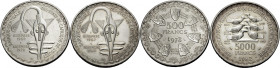 West Africa. 
Monetary Union.. 
5000 Francs, Silber, 1982 20 Jahre Währungsunion. Taku Symbol (Goldgewicht). Rv. Vögel. 24,90 g. 37 mm. KM # 11. DAZ...